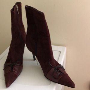 Gorgeous Burgundy Boots!